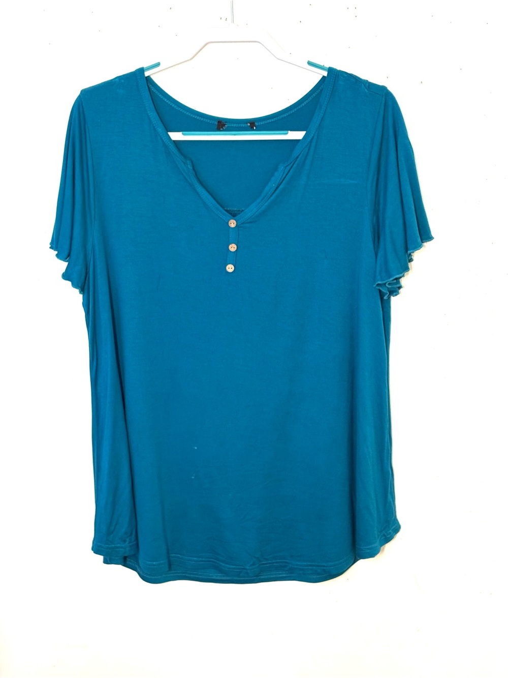 a. Jesdani Women’s Teal V-Neck Short Sleeve Top. Size 1X. NWT.